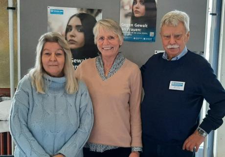 l. Karin Maria Riebe m.Lydia Heinken r.Rainer Kaefert